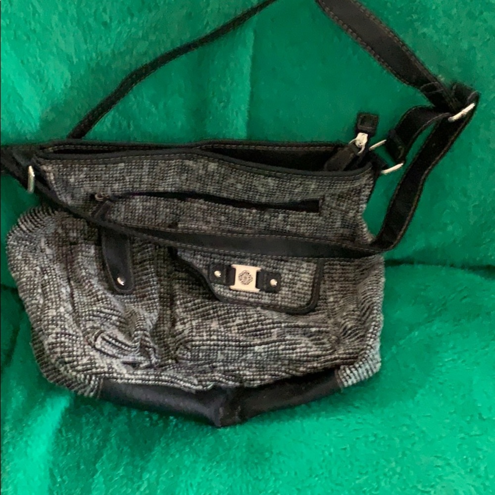 Handbag 2/6.00